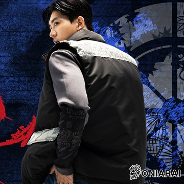 【首降買1送1↘滿額再折㊙】日式織紋立領拼布防潑水絲棉背心(黑) - BLUE WAY 鬼洗い