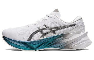 WMNS NOVABLAST 3 PLATINUM WHITE METALLIC BLUE