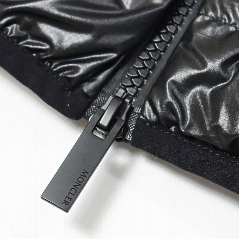 モンクレール MONCLER ダウン ダウンジャケット ライトダウン