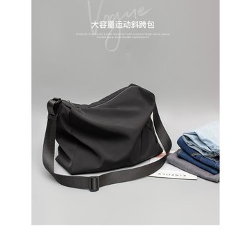 靈云小織牛津布斜挎包女2025新款潮流男女款運動健身包時尚單肩包