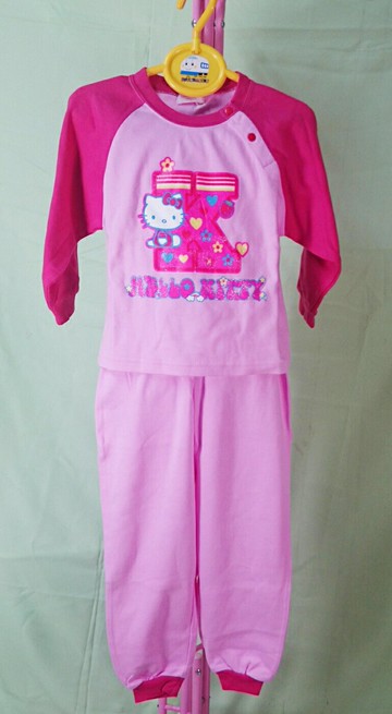 【震撼精品百貨】Hello Kitty 凱蒂貓 衣褲組 字母K 粉 震撼日式精品百貨