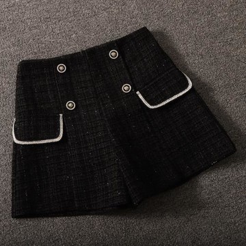 闊腿褲女冬季2025新款韓版高腰顯瘦時尚黑色洋氣四粒紐粗毛呢短褲