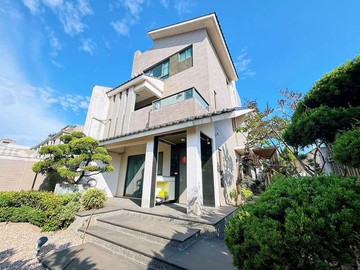 小港大坪頂輕屋齡#角窗百坪地坪豪華雙車墅｜高雄市小港區高坪二街