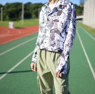 FINDSENSE H1 2018 秋季 新款 男 日本嘻哈 卡通印花 原宿 黑白復古 寬鬆長袖襯衫   休閒 潮上衣