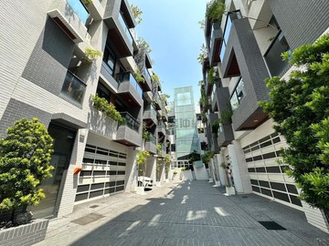 安平｜市政府商圈運河旁｜社區電梯雙車墅｜台南市安平區建平十二街
