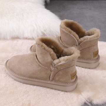 短筒雪地靴女2024年新款加絨短靴冬季防滑一腳蹬低幫面包保暖棉鞋