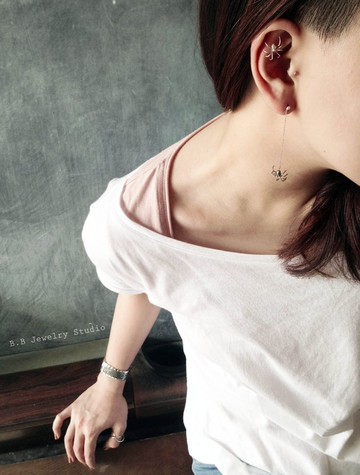 【言成金工坊】小小黑蜘蛛布雷克蜘蛛絲。925銀  一對兩個