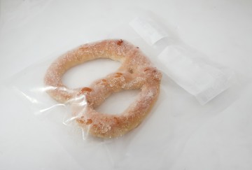 裕毛屋自製【德國結】(蛋奶素)  歐式麵包