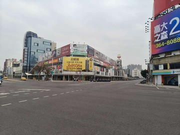 近亞灣新崛江商圈大馬路商五用地黃金透店｜高雄市新興區林森一路