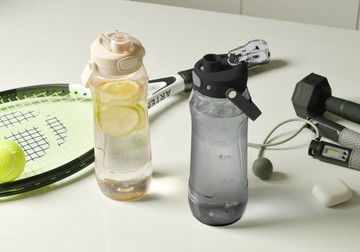 ??現貨附發票??樂扣樂扣手提彈蓋流線水壺 1000ML ABF918 運動水壺 手提水壺 外帶水壺 彈蓋水壺 隨行杯 樂扣水壺 外 大容量水壺 ABF918GRY ABF918PEA ABF918MIT 飲料外帶杯 飲料杯 環保水壺 兒童水壺 運動壺 運動水壺 太空瓶 隨身杯 飲料壺 冷水壺 果汁壺 冰箱水壺 直飲水壺