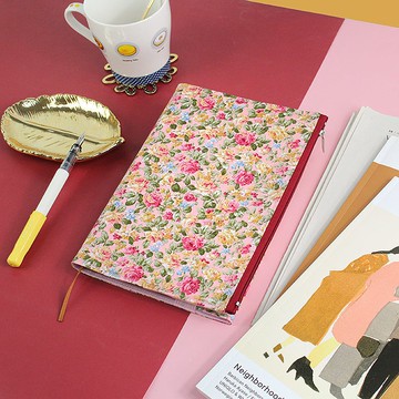 Chuyu A5/25K花布可調式拉鍊書衣/媽媽寶寶手冊適用-02粉底花園