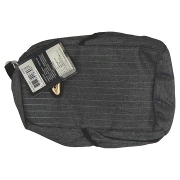 WALLABY 袋鼠牌 反光背包 載重5kg HRK-1803S 0.4kg  29.5 x 18 x 11cm  灰色  1個