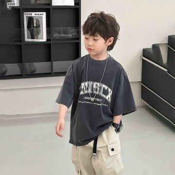 Healthy baby 男童短袖t恤夏裝新款中大童酷男孩帥氣半袖體恤兒童寬鬆上衣 男童短袖 大學T 男童T恤