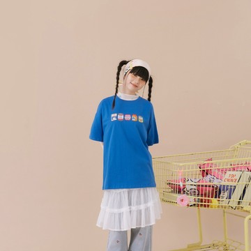 QUEENSHOP_S 女裝 短袖 波波冰狗室 零食印圖設計寬版短袖上衣 現+預 【01190402】