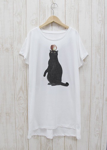 載著蘋果的黑貓 洋裝 T 恤 白色 / R003-O-WH