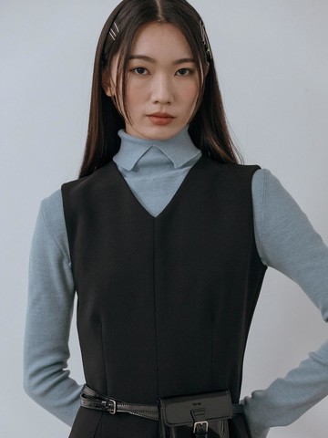 Line Slim Turtleneck Knit T-shirt