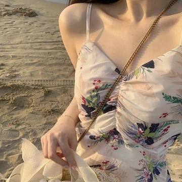 法式氣質性感碎花小眾吊帶連衣裙女超仙2022春夏季新款高級設計感