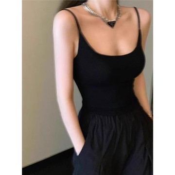 【維多利亞Victoria】小吊帶背心女~帶胸墊~秋冬外穿內搭美背內衣