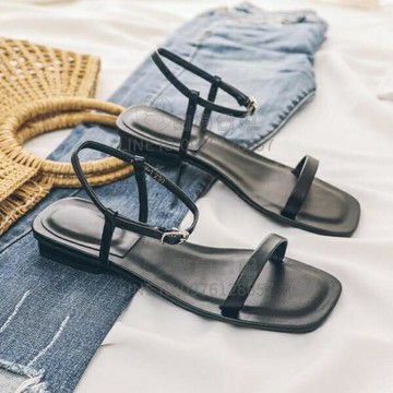 方頭一字帶法式細帶涼鞋女夏平底百搭簡約潮大學生羅馬鞋【倪醬小鋪】