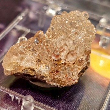 墨西哥玉滴石/玻璃蛋白石含母岩原礦0530-1號 Hyalite ~增進直覺、寧靜和整體能量流動