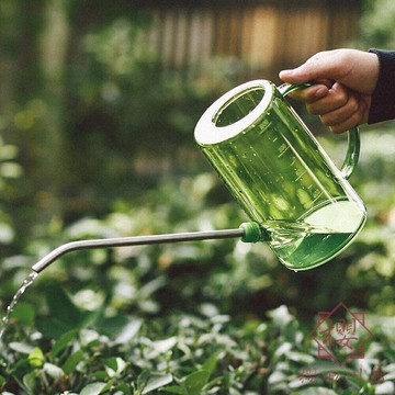 不銹鋼長嘴塑料灑水壺家用澆花壺淋花盆栽澆水園藝工具【櫻田川島】