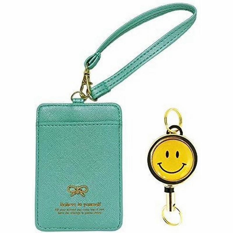 Giselle イニシャル 名入れ パスケース リール付き 定期入れ レディース Idケース 社員証 Icカードケース カードケース 両面 ストラップ 通販 Lineポイント最大0 5 Get Lineショッピング