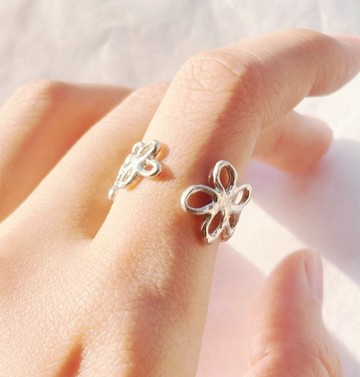 Bloom 2way ring 手牽手花花開口戒