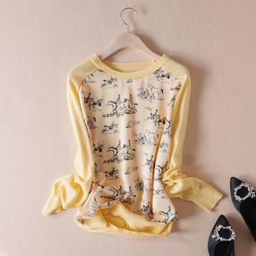 春秋新款洋氣踏馬圖印花緞面絲滑柔軟拼長袖薄款打底針織衫上衣女