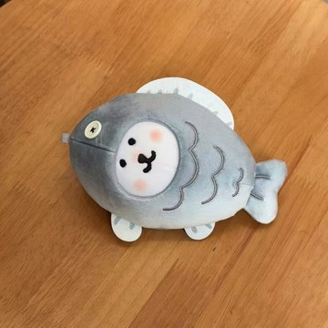 ⭐夏季新品自嘲熊閒魚毛絨掛件鑰匙扣書包送女生禮物禮品創意可愛玩偶裝飾物