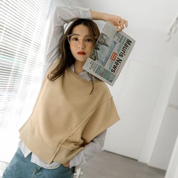 OB嚴選-純色棉質短版不對稱造型外搭背心《AB16232-》