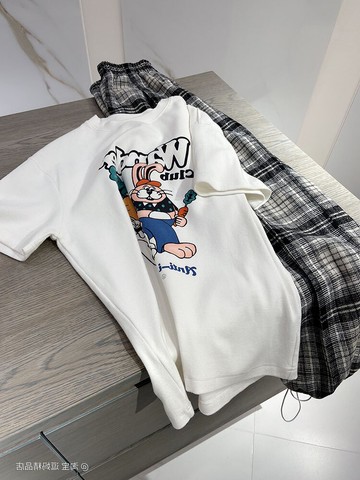 兔子蘿卜手牽手！柔軟舒適 ！卡通加厚磨毛早春短袖T恤女