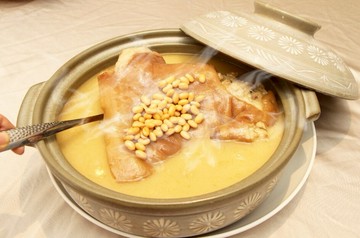 必比登推薦，年菜預購**點水樓-黃豆豬腳湯～