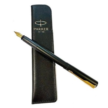 PARKER 派克PARKER 派克 威雅XL黑桿金夾鋼筆 真皮筆套禮盒