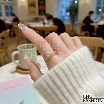 【CHU】韓國直輸 金鍊綠寶石排鑽戒指 韓系復古高雅款