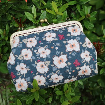 霧面木槿花 口金斜挎包 18cm口金包 Girlskioku~*