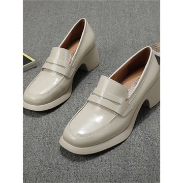 英倫風小皮鞋女粗跟單鞋2026春夏韓版真皮一腳蹬樂福鞋百搭高跟鞋