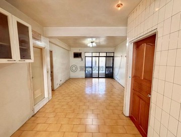 三多衛武營｜3房頂加公寓｜高雄市苓雅區三多一路