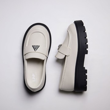 永續系列：Trice 三角釦兒童樂福鞋