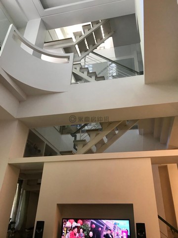 中國醫正美德街500萬裝潢大面寬透店｜台中市北區美德街