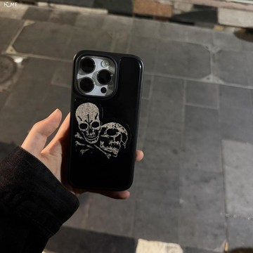 ins黑底骷髏頭適用iPhone14/15promax蘋果16手機殼13膚感17水凝12
