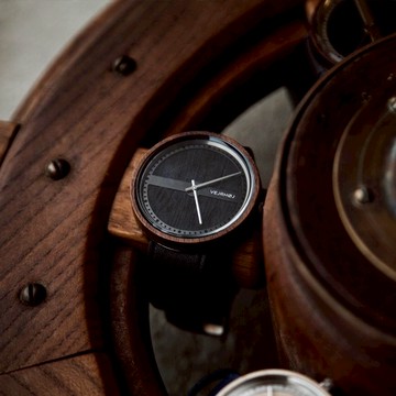 VEJRHOJ 丹麥霍伊經典原木手錶-Nautic65沉穩黑-染黑胡桃木 42mm