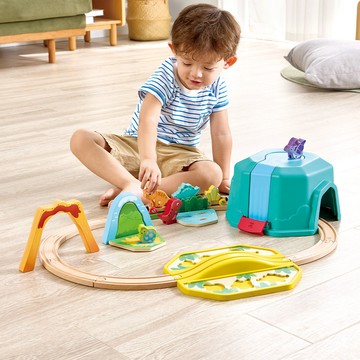 德國 Hape 恐龍世界火車玩具盒組合