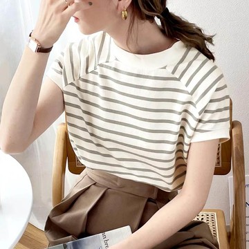 日本 Classical Elf - [熱銷NO.1] 美國棉厚磅顯瘦法式袖上衣-條紋-卡其x白