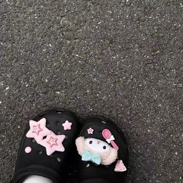 【臺灣-出貨】三麗鷗kitty套餐洞洞鞋鞋釦鞋花diy可拆卸洞洞鞋鞋花