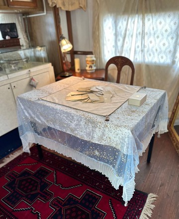 奢華  由日本占卜師　純手工製作的　塔羅牌桌布　蕾絲桌布3件套