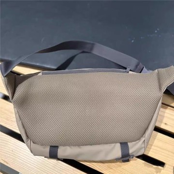 Adidas/阿迪達斯正品男女可調便攜節運動簡約腰包IW9803