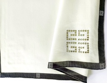 Givenchy 古董提花手帕 水鑽裝飾 19.5 x 19.5 英吋