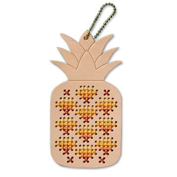 【鳳梨】皮革掛飾 十字繡材料套組 | XiuCrafts