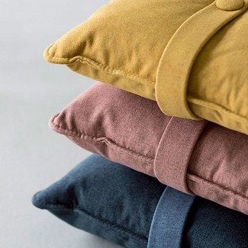 【春節家裡煥然一新】抱枕-四色可選 檸檬黃