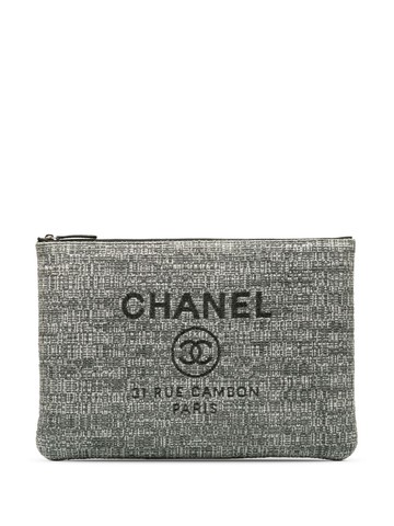 CHANEL Pre-Owned - 2018 Deauville O Case clutch - women - Canvas - One Size - Grey